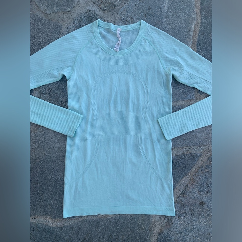Lululemon Athletic Mint Green Longsleeve Swiftly Tech